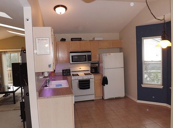 3rd image of 116 Woodland Cir