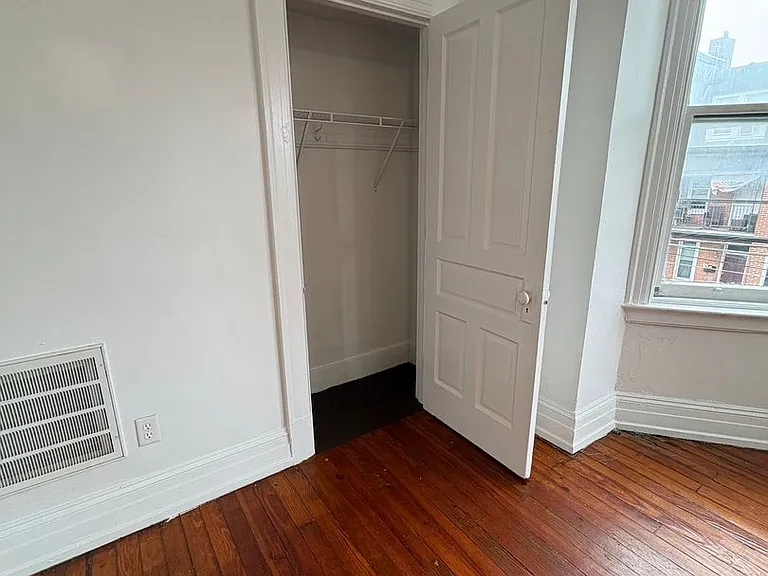 152 W King St #2 — Photo 6