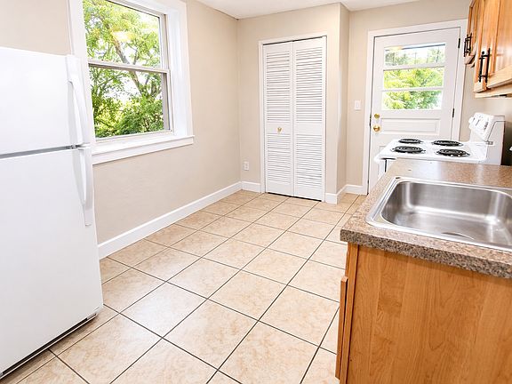 4th image of 330 Melwood Ave