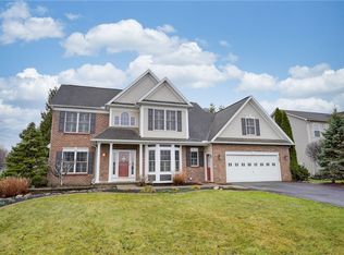 109 Whistlers Cove Ln, Rochester, NY