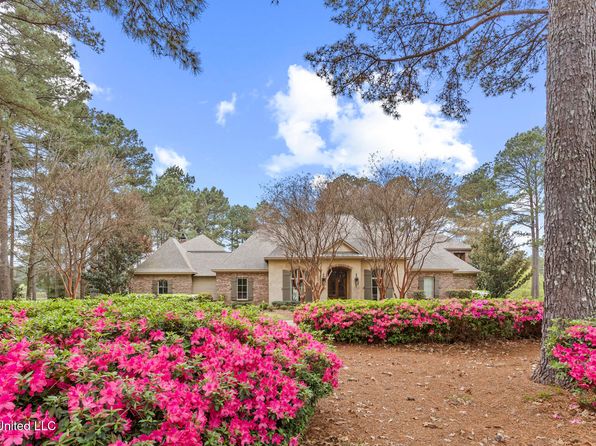 111 Johnstone Dr, Madison, MS 39110