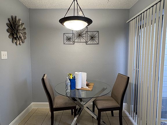 3rd image of 3843 Evergreen Rd