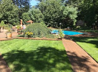 495 Eagle Point Dr, Toms River, NJ