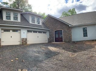 51 Lake Farm Ct, Travelers Rest, SC 29690