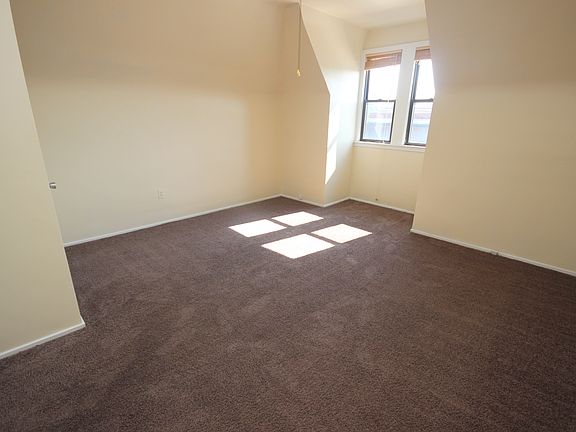 5th image of 5533 Ellsworth Ave APT 302