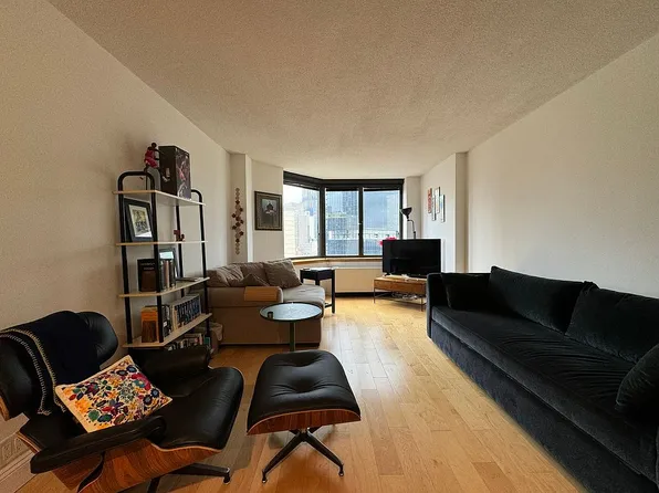 415 E 37th St APT 32K, New York, NY 10016