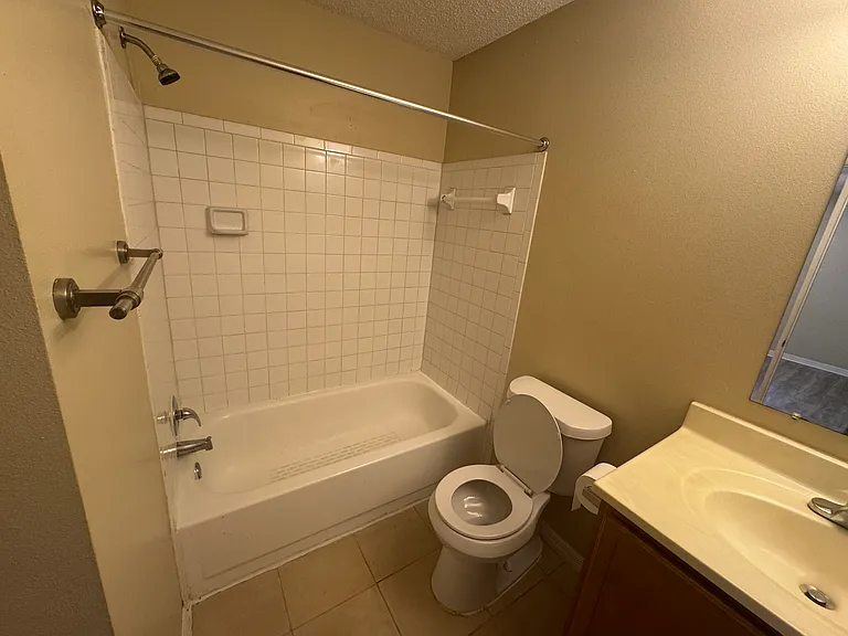 314 Lake Parsons Grn #201 — Photo 30