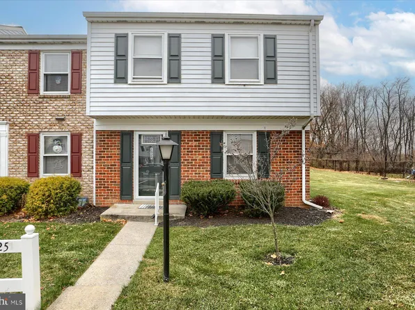 1825 Carlton Dr, Lebanon, PA 17042