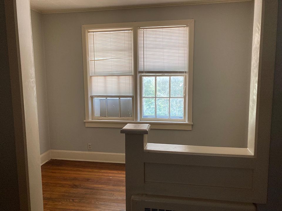 634 W Main St Tupelo MS Zillow