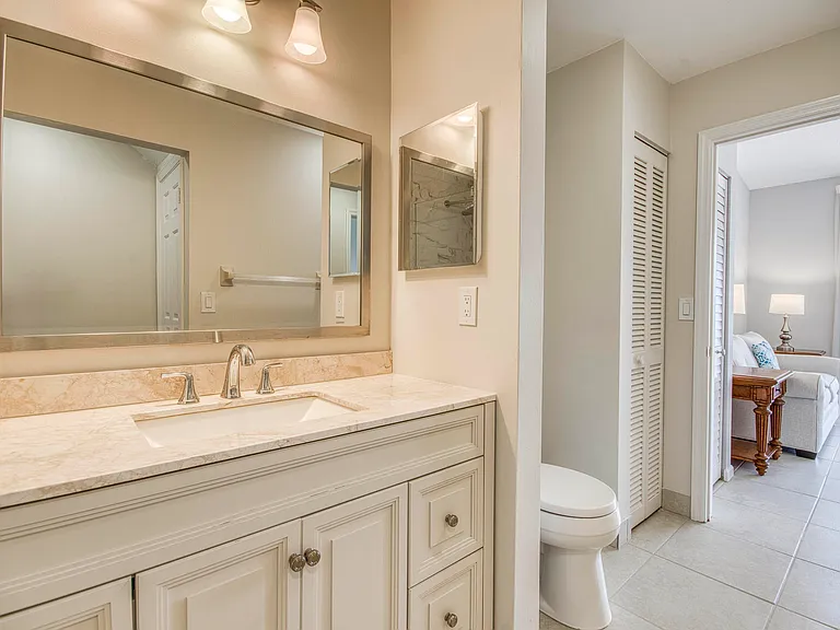 495 Prestwick Cir — Photo 17