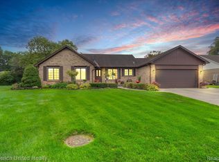 36001 Howell Ave, Livonia, MI 48154