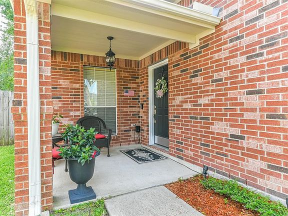 2nd image of 1834 Sherwood Forest Cir
