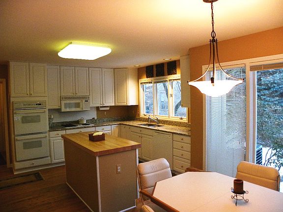 5th image of 42833 Ashbury Dr