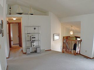 5th image of 530 Cedardale Dr SE