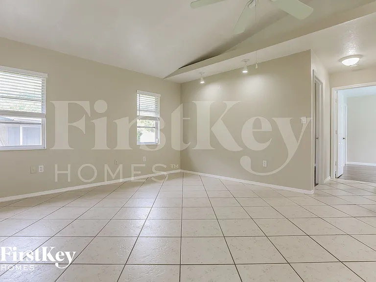 820 Springview Ave NW — Photo 7