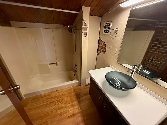 2115 Penguin Ave — Photo 6