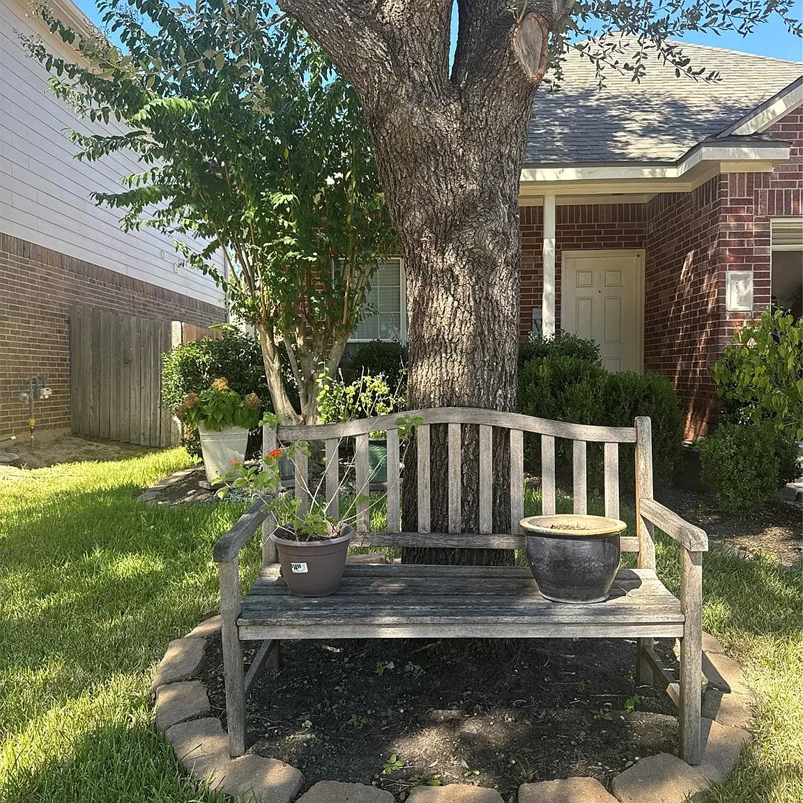 3 bed, 2.0 bath, $2,000 — Photo 2
