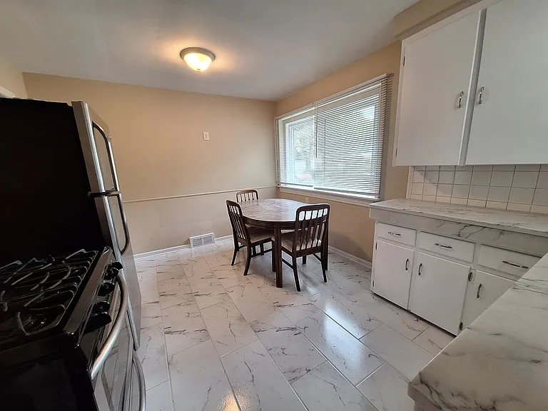 20293 Washtenaw St — Photo 8