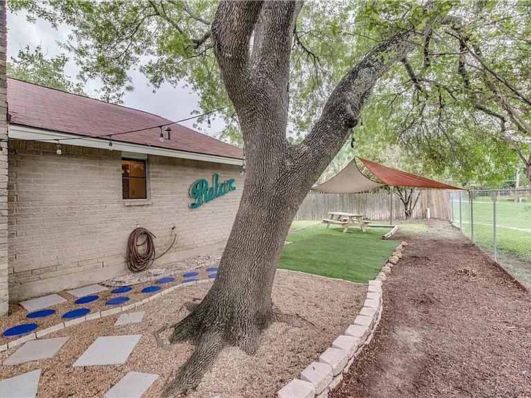 12314 Wipple Tree Cv — Photo 24