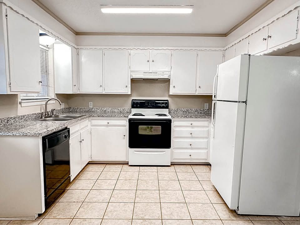 1st image of 4300 Gorman Dr APT B