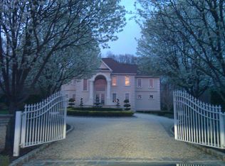 1 Fox Meadow Ln, Saint James, NY 11780