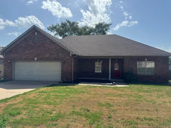 155 Peach St, Conway, AR 72034