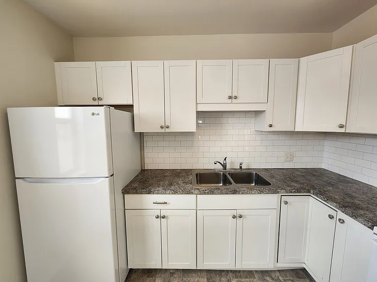 5176-5178 Greenvillage Rd — Photo 5