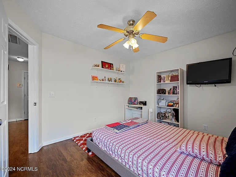 204 Jasmine Ln — Photo 41