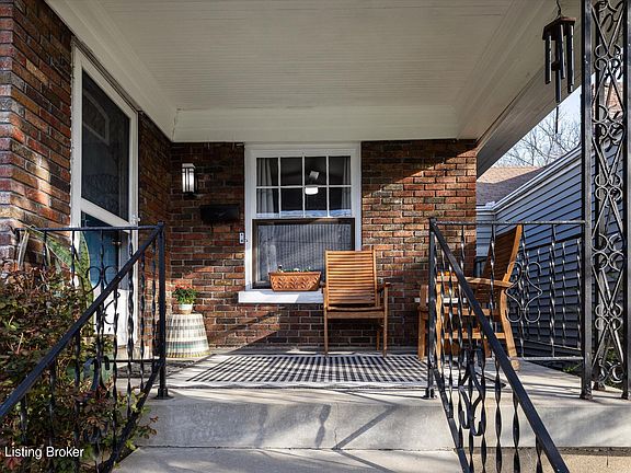 2nd image of 2343 Payne St