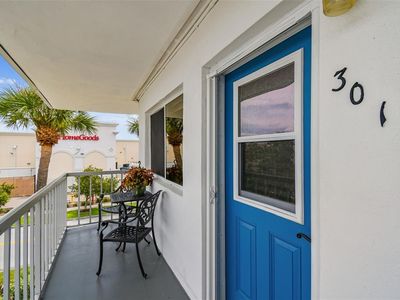 8080 112th St APT 301, Seminole, FL, 33772