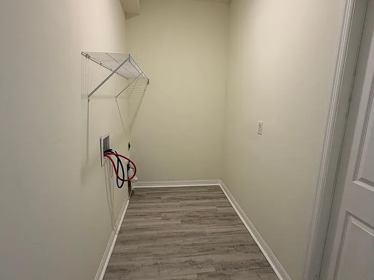 1060 San Cristobal Ave — Photo 18