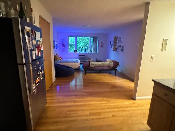 4th image of 110-120 Babcock St #P1