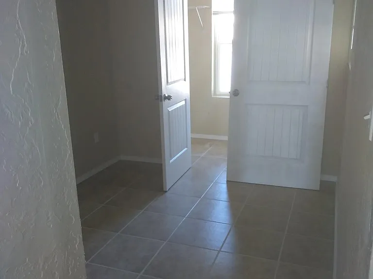405 Oreja De Oro Dr SE — Photo 17