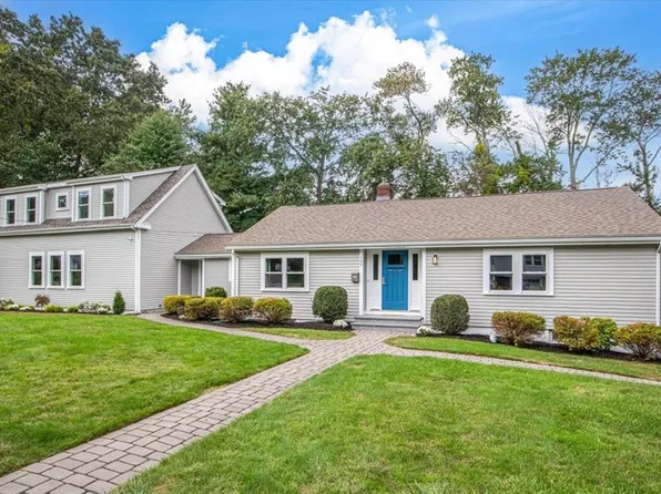 109 Country Ln, Westwood, MA 02090