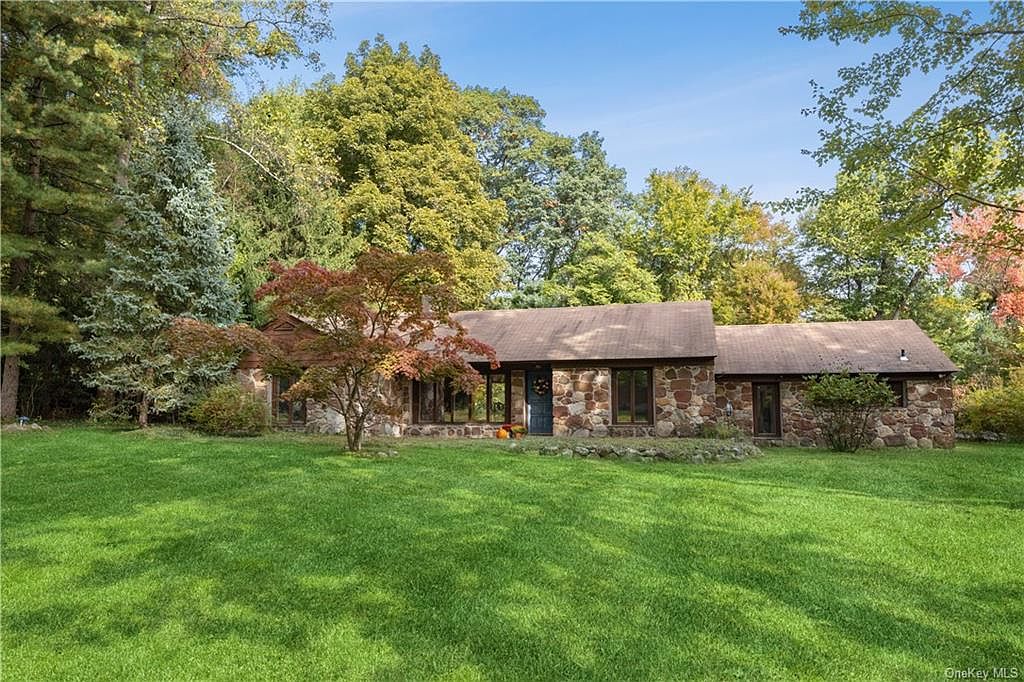 203 Van Houten Fields, West Nyack, NY 10994 Zillow