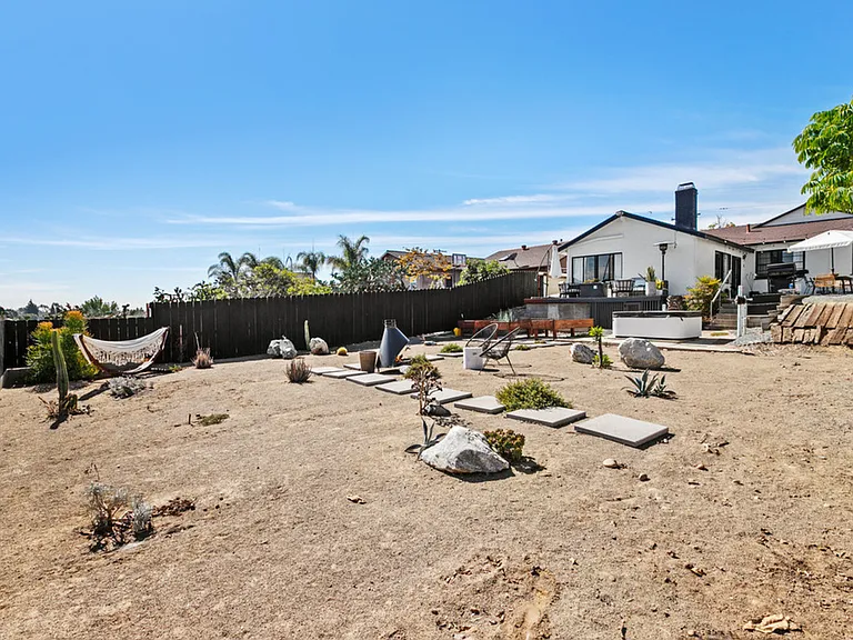 1803 Midvale Dr — Photo 23