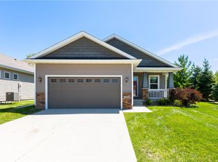 1463 90th St, West Des Moines, IA 50266