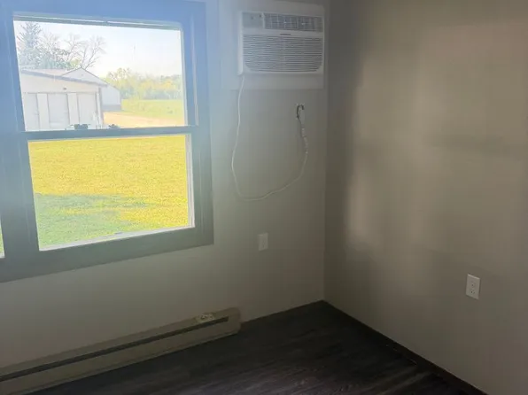 Rockford Apartments, 208-210 519th St NE #301-1, Rockford, IA 50468