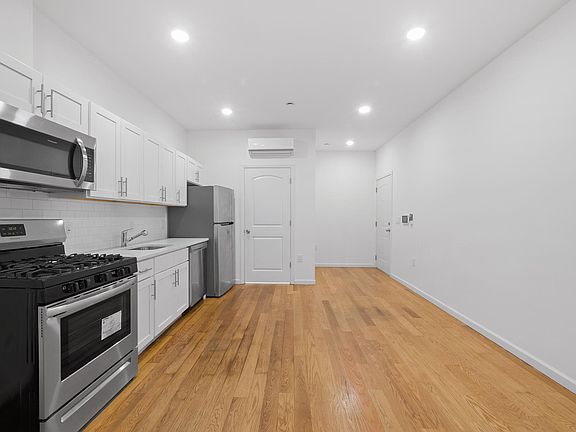 3rd image of 60A Cottage St #1D