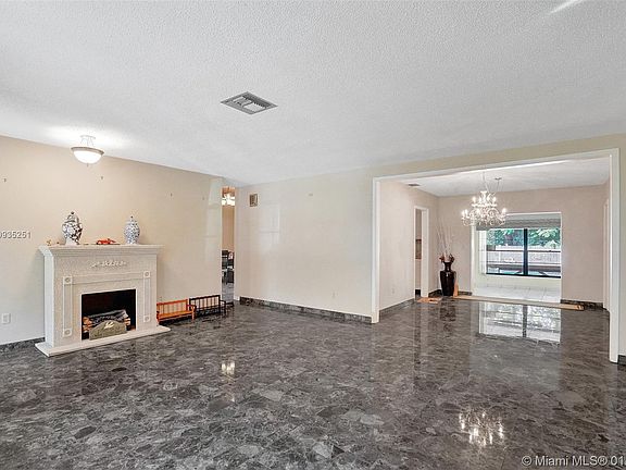 3rd image of 13401 SW 16th Ct