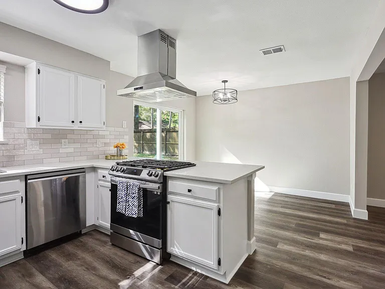 68 NE Yewleaf Rd — Photo 14