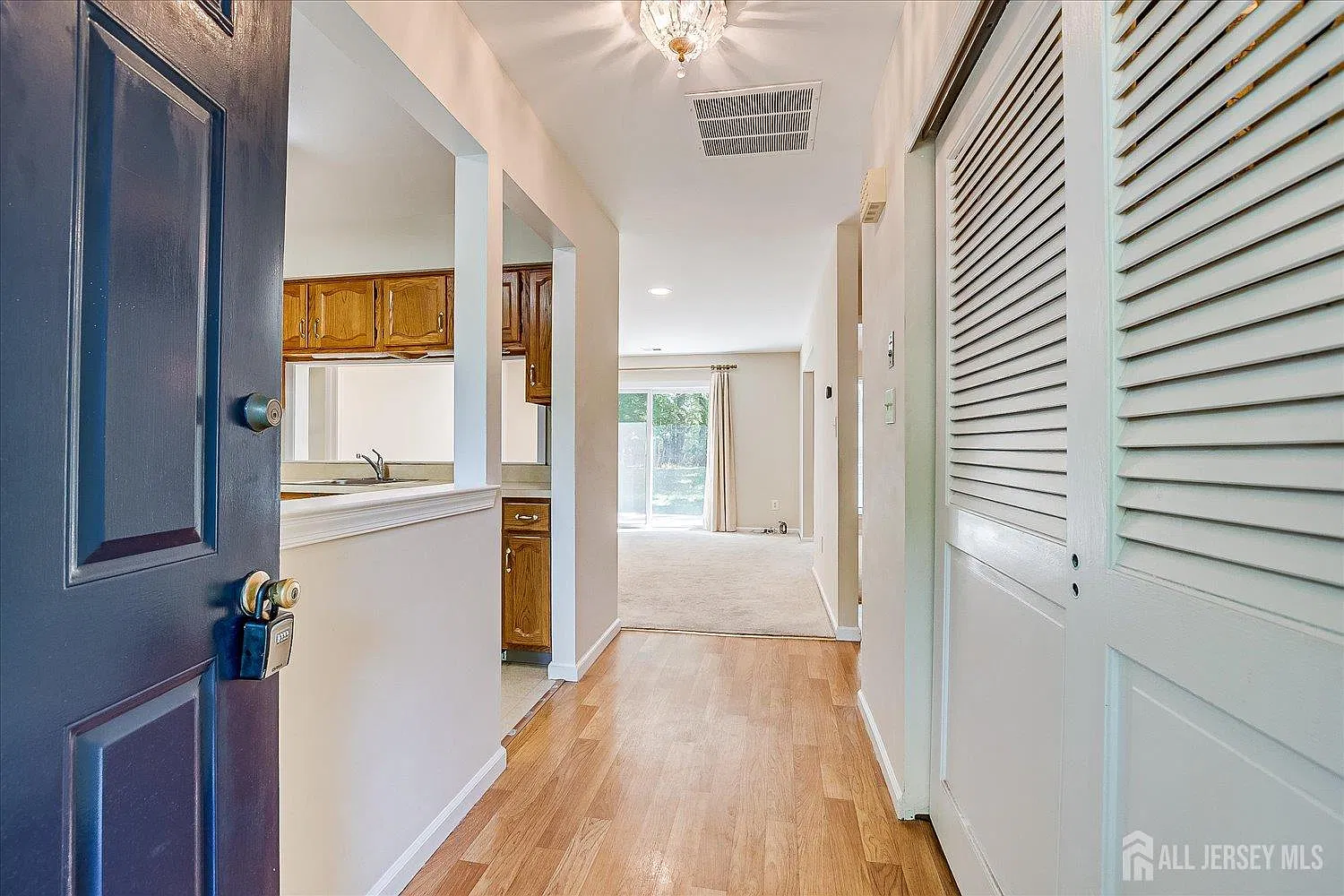 2 bed, 2.0 bath, $2,850 — Photo 4