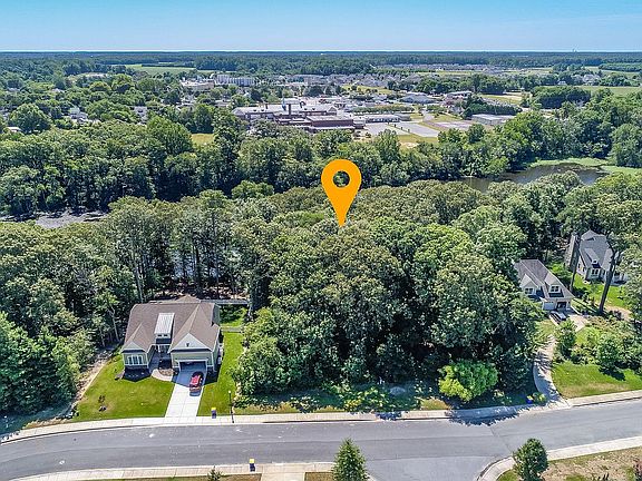 3rd image of 138 W Shore Dr
