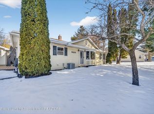 5828 Lake Dr, Haslett, MI 48840