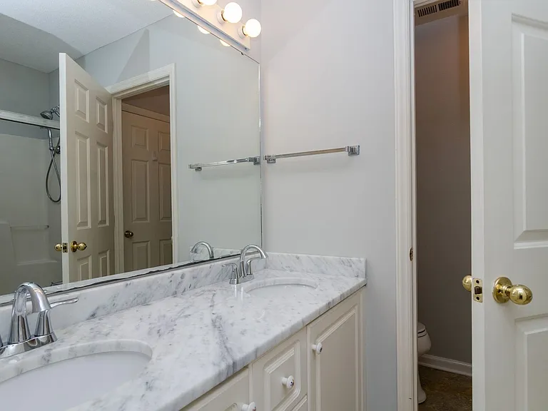717 Sloop Pointe Ln — Photo 19