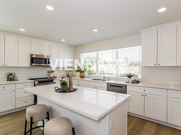5th image of 8002 Quiet Knolls Dr