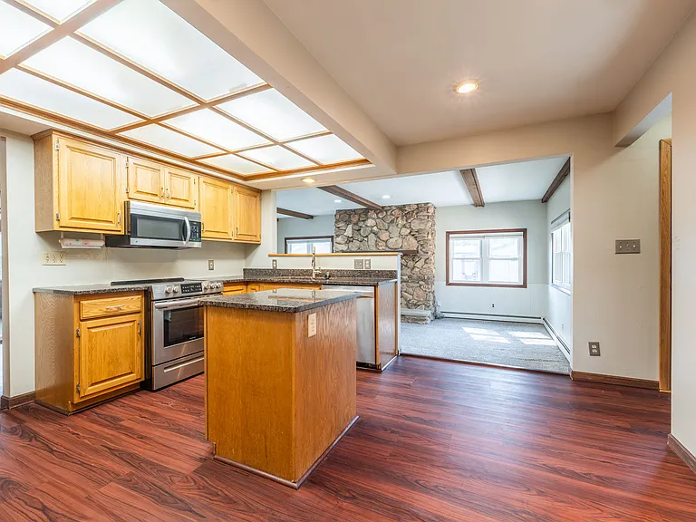 W174N9419 Joper Rd — Photo 10