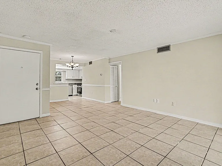3135 Shady Dell Ln #239 — Photo 3