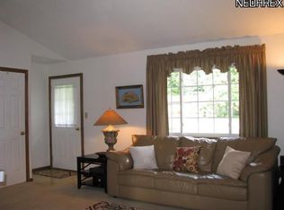 13174 Marilyn Rd, Chesterland, OH 44026