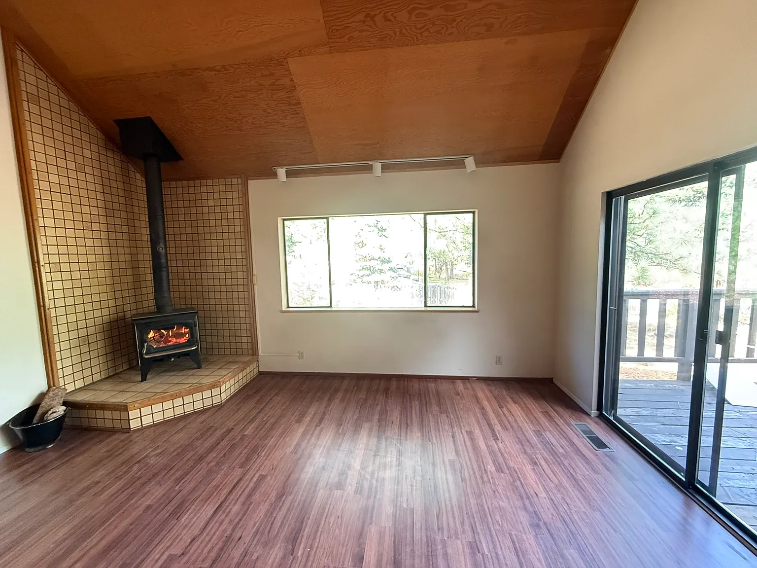 3 bed, 1312 sqft, $3,500 — Photo 4